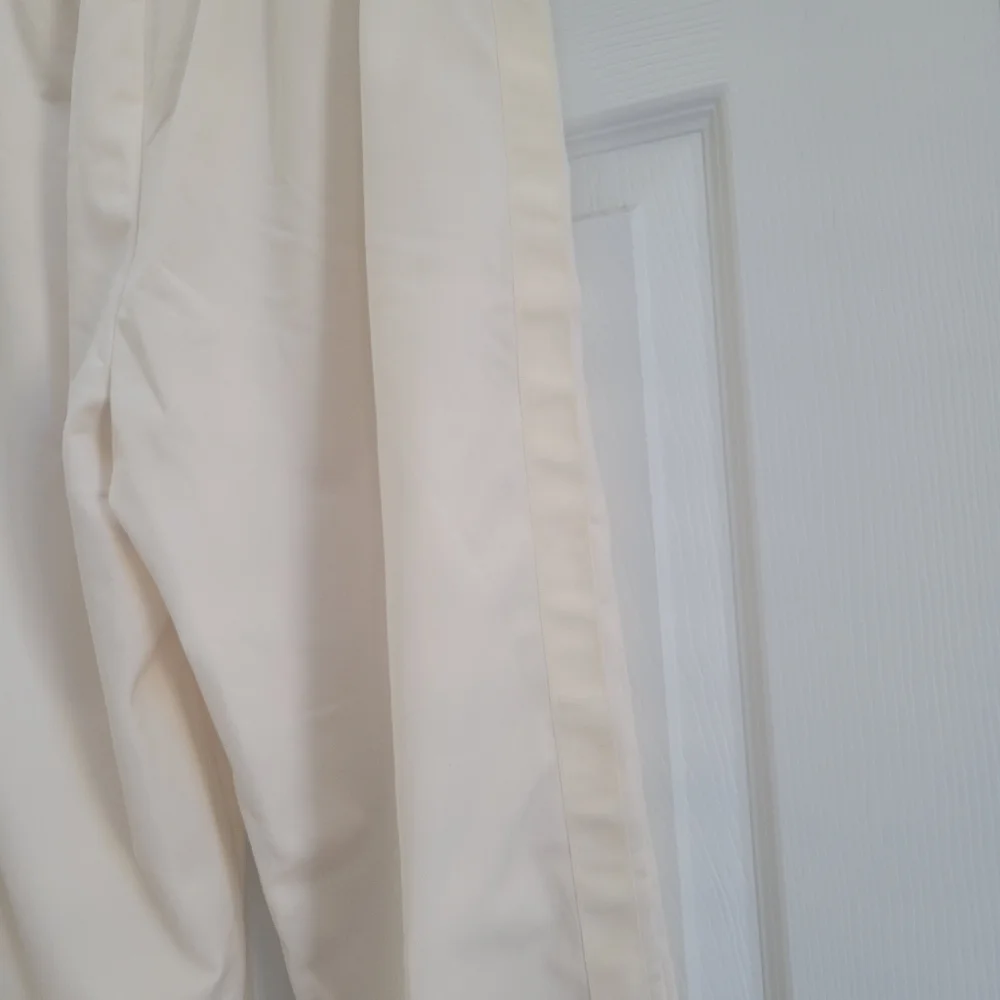 Alo Yoga Prizewinner Pant Medium M Cream High Rise Athletic Lounge Chic StyleFit